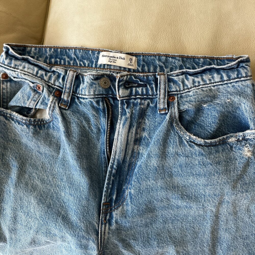 Abercrombie & Fitch The Loose High Rise Size 28